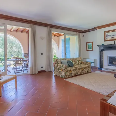 Villa Breezeway 2 *
