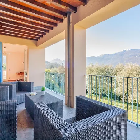 Villa Breezeway 2